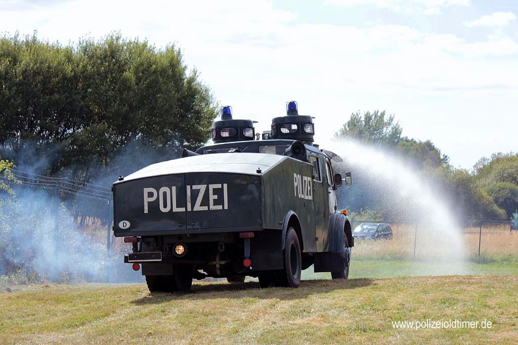 Sommerfest-Polizeioldtimer-Museum_2012 (297).jpg